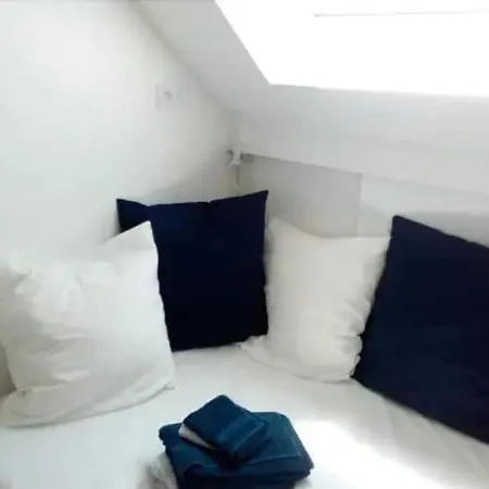 Coeur De Place Maubert Vue Equipe Ascenseur *